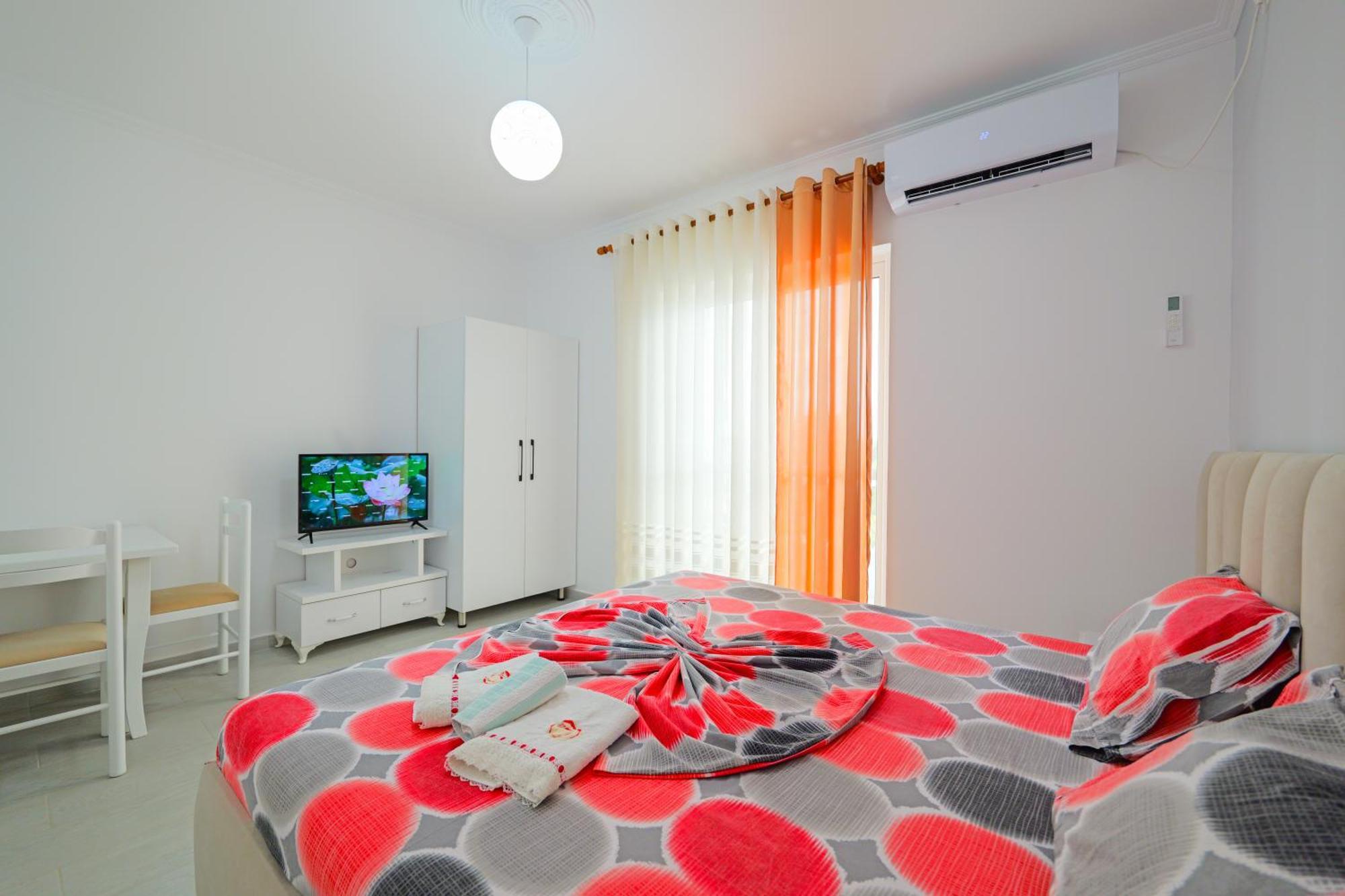 Vila Marina Apartments Саранда Экстерьер фото